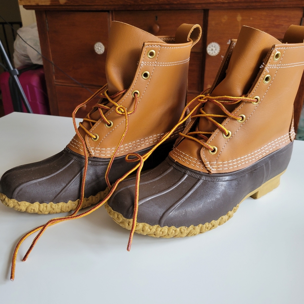 Women's 10M Bean Boots by L.L. Bean - Like New